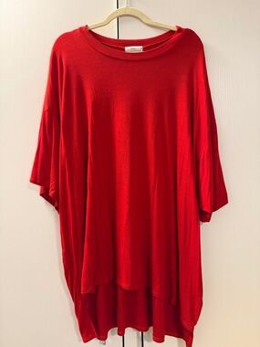 Relaxed Red Women's Tunic — Lightweight Draped Design